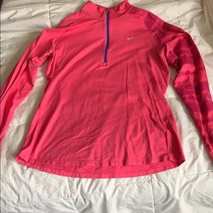 Nike Women’s Dri-Fit Fleece Size Large Pink